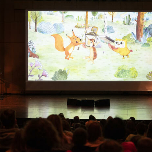 7o ATHICFF &#8211; Young Reporters: &#8220;Live Transcription: Actors recite instead of reading subtitles, adding another dimension to the cinematic experience&#8221;
